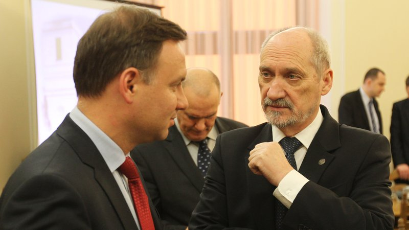 Чудачества бесформенного министра или перепетии польской военной политики